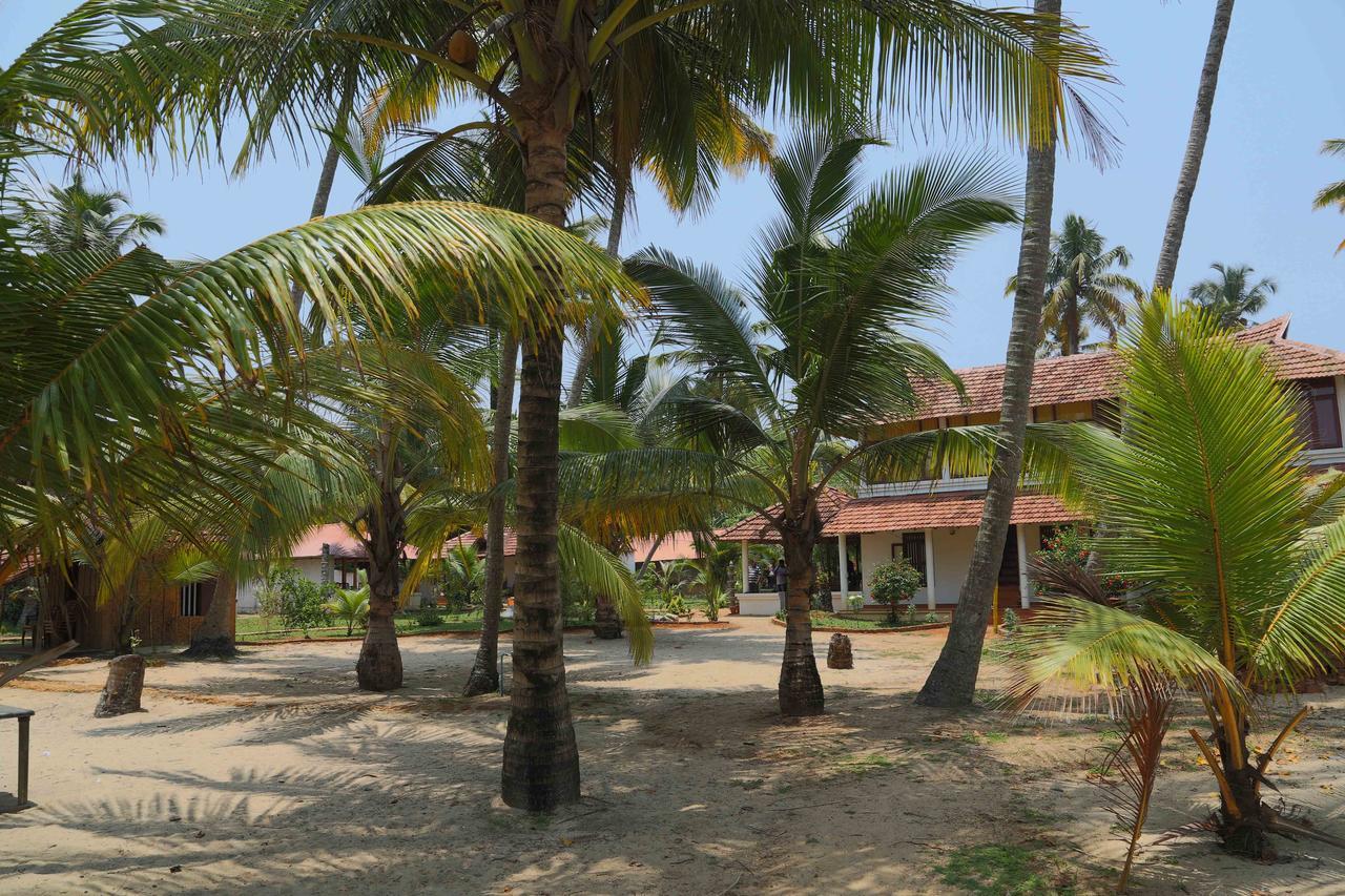 Pozhiyoram Ayurveda Beach Resort Alappuzha Exteriér fotografie
