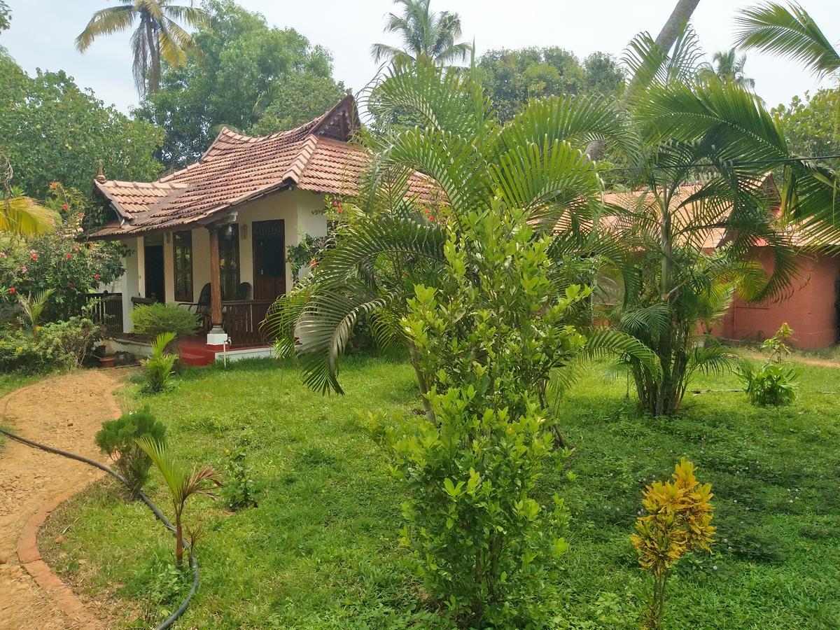 Pozhiyoram Ayurveda Beach Resort Alappuzha Exteriér fotografie